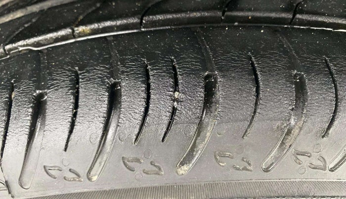 2022 Renault Kiger RXT (O) TURBO MT, Petrol, Manual, 15,569 km, Right Front Tyre Tread