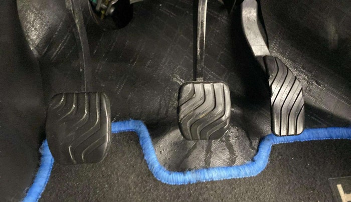 2022 Renault Kiger RXT (O) TURBO MT, Petrol, Manual, 15,569 km, Pedals