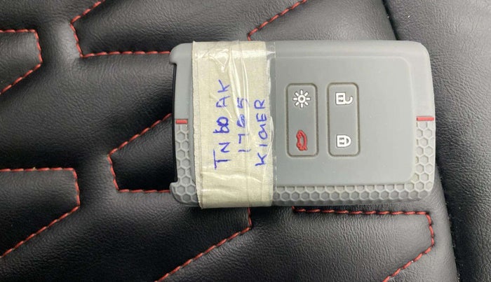 2022 Renault Kiger RXT (O) TURBO MT, Petrol, Manual, 15,569 km, Key Close Up