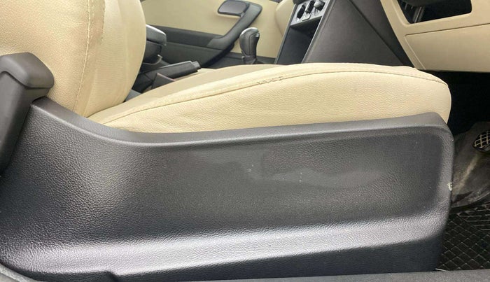 2019 Skoda Rapid 1.6 MPI ACTIVE, Petrol, Manual, 24,899 km, Driver Side Adjustment Panel