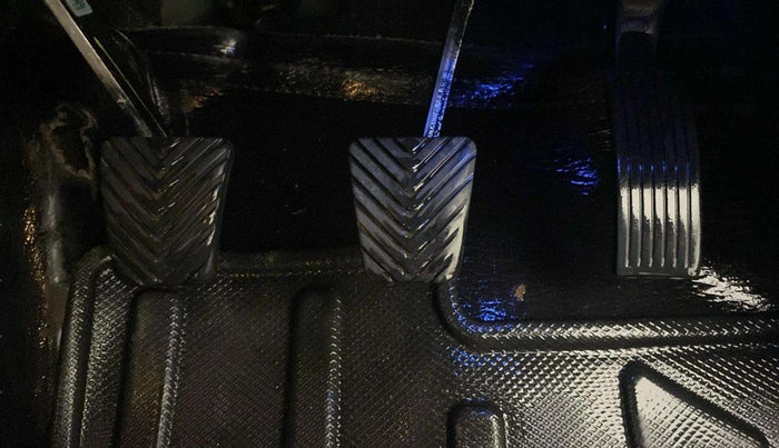 2022 Hyundai NEW I20 ASTA (O) 1.2 MT, CNG, Manual, 50,564 km, Pedals