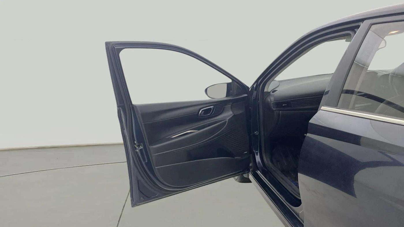 2022 Hyundai NEW I20 ASTA (O) 1.2 MT, CNG, Manual, 50,564 km, LHS Front Door