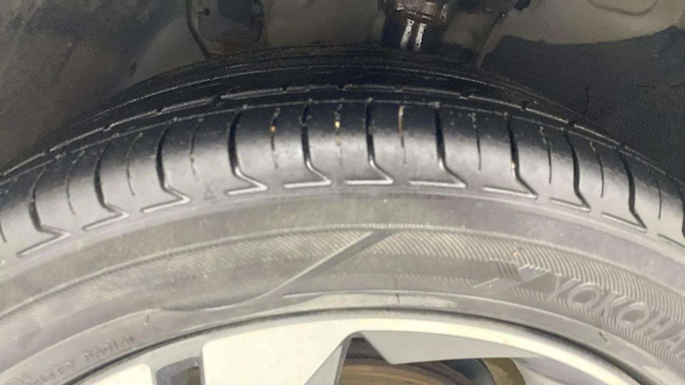 2022 Hyundai NEW I20 ASTA (O) 1.2 MT, CNG, Manual, 50,564 km, Left Front Tyre Tread