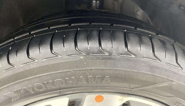 2022 Hyundai NEW I20 ASTA (O) 1.2 MT, CNG, Manual, 50,564 km, Right Front Tyre Tread