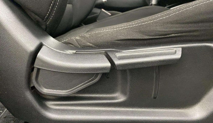 2019 Hyundai VENUE SX PLUS 1.0 TURBO DCT, Petrol, Automatic, 75,150 km, Driver Side Adjustment Panel