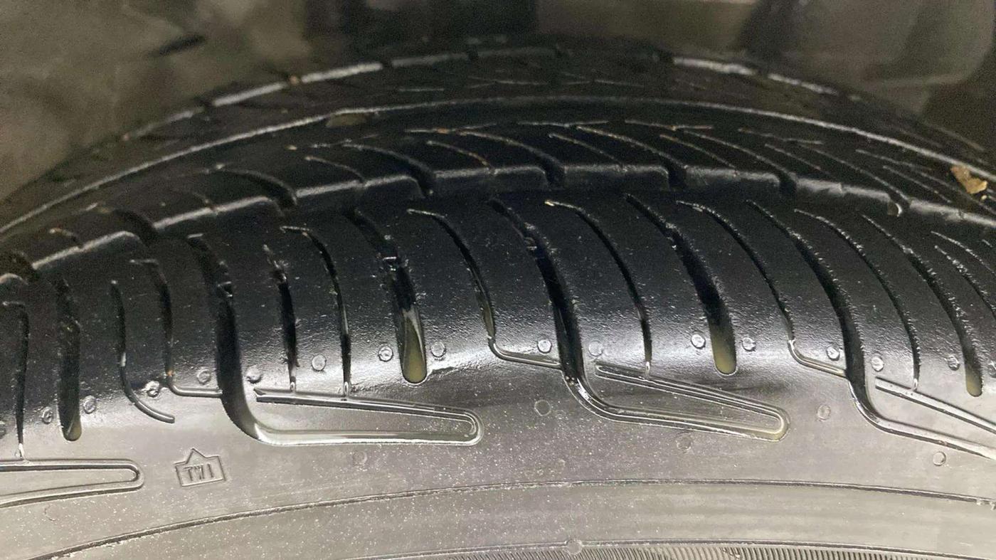 2018 Nissan Sunny XV CVT, Petrol, Automatic, 56,393 km, Right Front Tyre Tread
