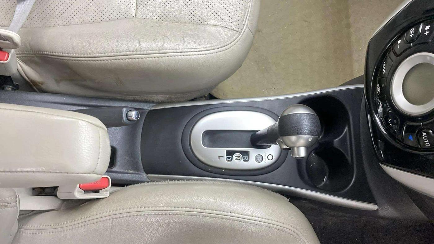 2018 Nissan Sunny XV CVT, Petrol, Automatic, 56,393 km, Gear Lever