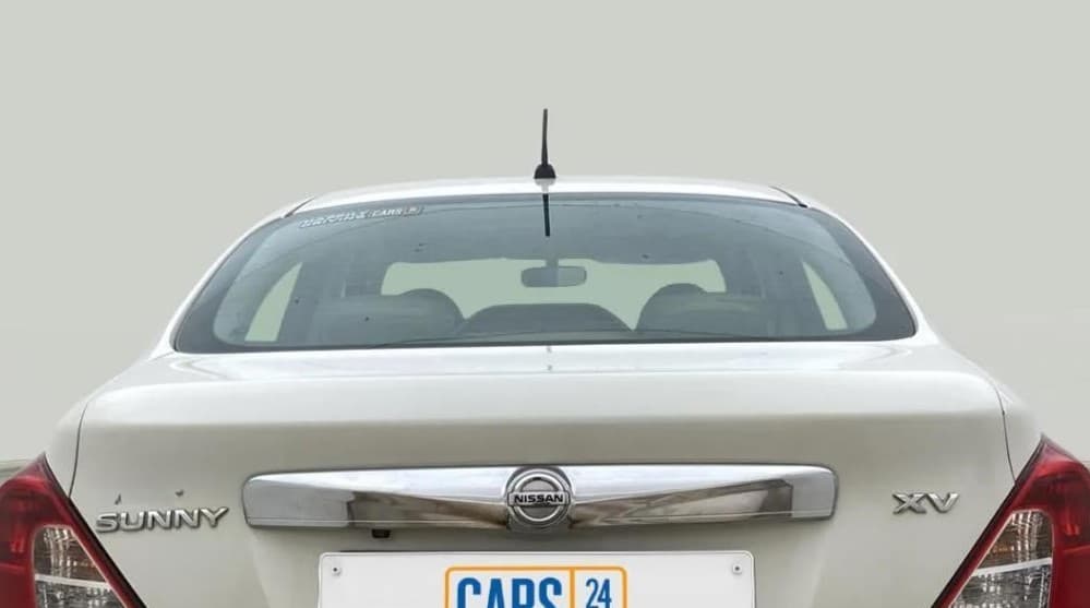 2018 Nissan Sunny XV CVT, Petrol, Automatic, 56,393 km, Rear Windshield
