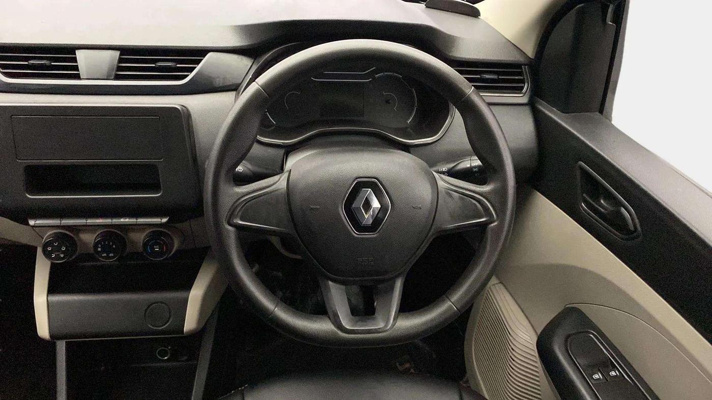 2022 Renault TRIBER RXE MT, Petrol, Manual, 39,152 km, Steering Wheel Close Up