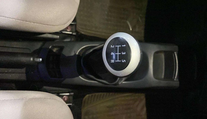 2016 Maruti Wagon R 1.0 VXI, Petrol, Manual, 54,996 km, Gear Lever