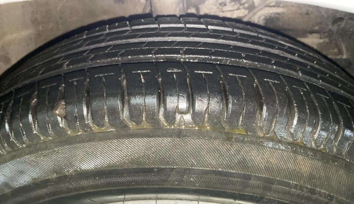 2019 Maruti Dzire VXI, Petrol, Manual, 15,946 km, Right Front Tyre Tread