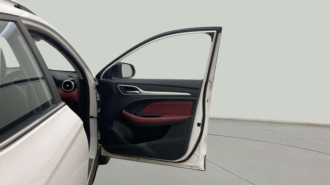 2023 MG ASTOR SAVVY 1.3 TURBO AT S RED, Petrol, Automatic, 26,124 km, RHS Front Door