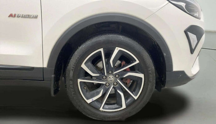 2023 MG ASTOR SAVVY 1.3 TURBO AT S RED, Petrol, Automatic, 26,124 km, Right Front Wheel
