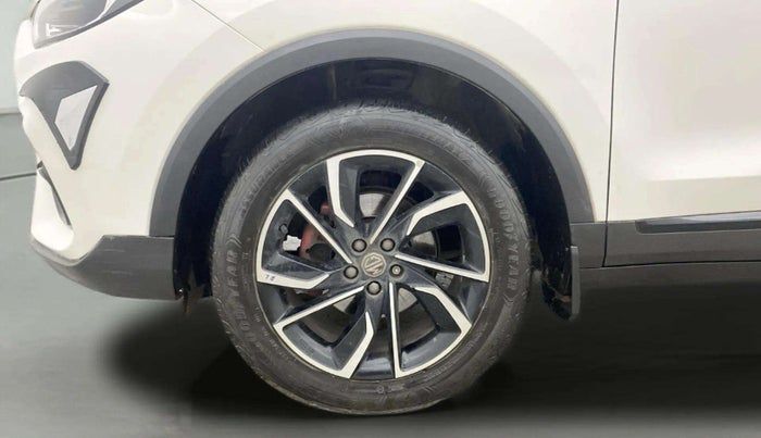 2023 MG ASTOR SAVVY 1.3 TURBO AT S RED, Petrol, Automatic, 26,124 km, Left Front Wheel