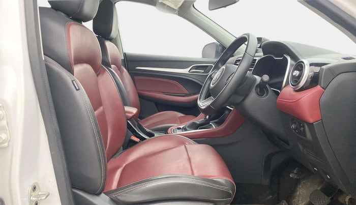 2023 MG ASTOR SAVVY 1.3 TURBO AT S RED, Petrol, Automatic, 26,124 km, Right Side Front Door Cabin