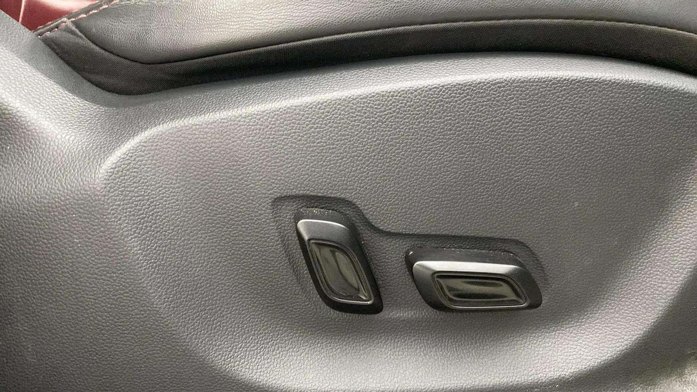 2023 MG ASTOR SAVVY 1.3 TURBO AT S RED, Petrol, Automatic, 26,124 km, Driver Side Adjustment Panel