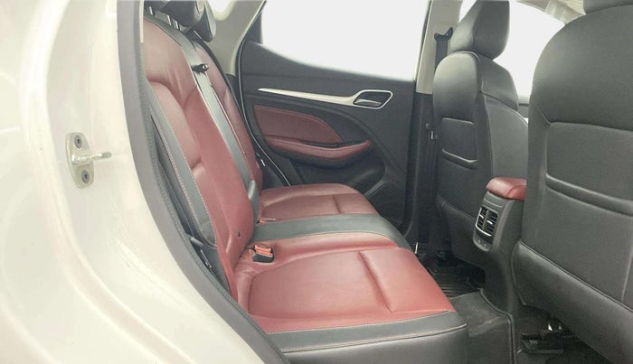 2023 MG ASTOR SAVVY 1.3 TURBO AT S RED, Petrol, Automatic, 26,124 km, Right Side Rear Door Cabin