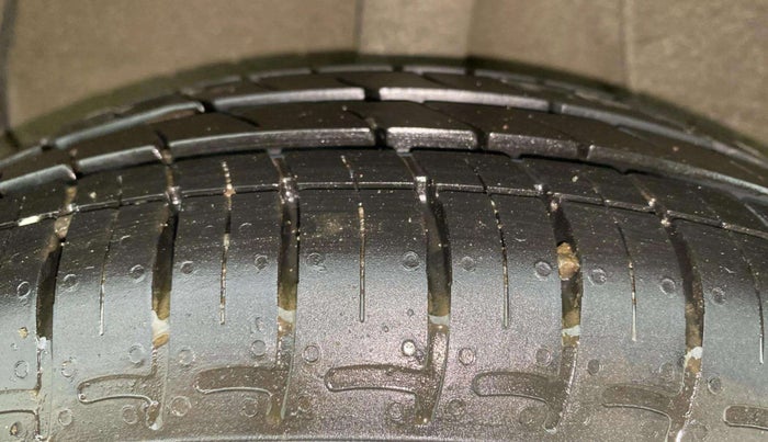 2021 Hyundai AURA S 1.2 CNG, CNG, Manual, 8,307 km, Right Rear Tyre Tread