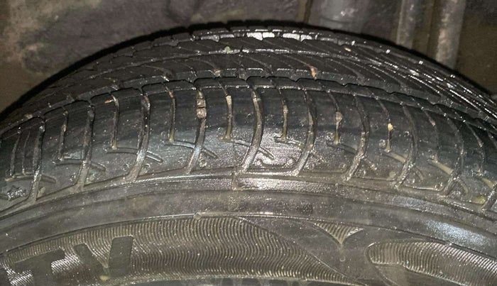 2019 Datsun Go Plus T(O), CNG, Manual, 41,490 km, Left Rear Tyre Tread