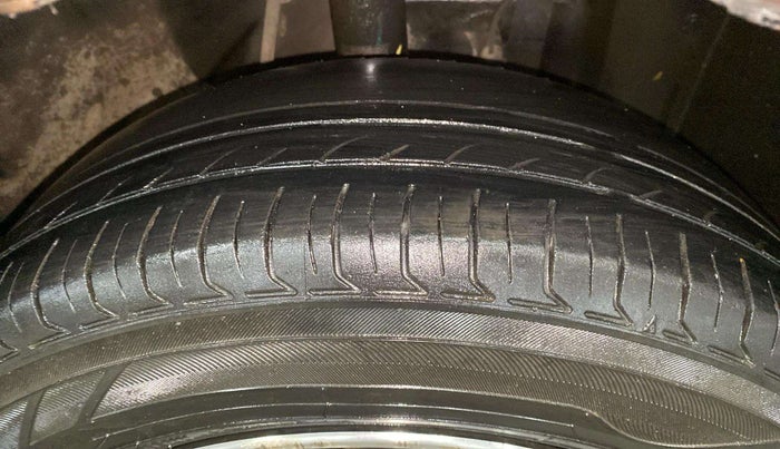 2019 Datsun Go Plus T(O), CNG, Manual, 41,490 km, Right Front Tyre Tread