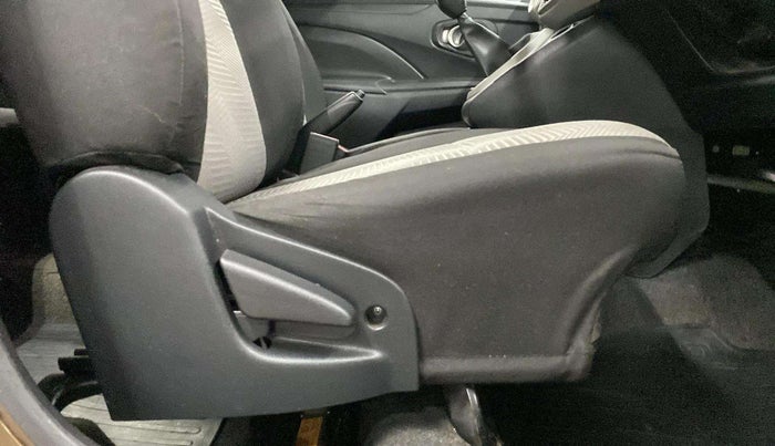 2019 Datsun Go Plus T(O), CNG, Manual, 41,490 km, Driver Side Adjustment Panel