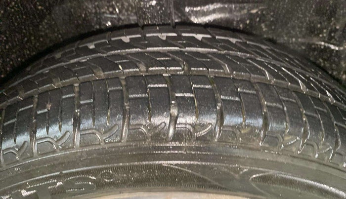 2016 Maruti Wagon R 1.0 VXI, Petrol, Manual, 17,636 km, Right Front Tyre Tread