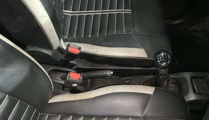 2016 Maruti Wagon R 1.0 VXI, Petrol, Manual, 17,636 km, Gear Lever
