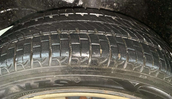 2016 Maruti Wagon R 1.0 VXI, Petrol, Manual, 17,636 km, Left Front Tyre Tread