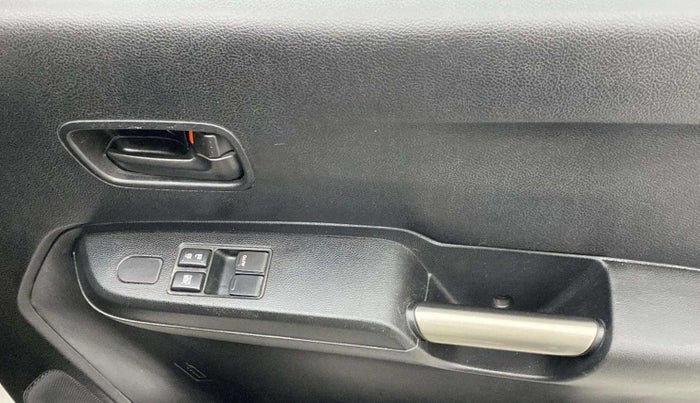 2018 Maruti IGNIS SIGMA 1.2, Petrol, Manual, 43,760 km, Driver Side Door Panels Control