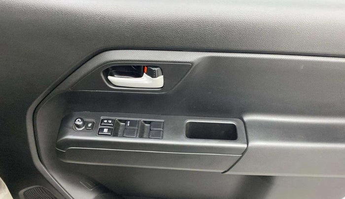 2023 Maruti New Wagon-R ZXI PLUS 1.2, Petrol, Manual, 4,062 km, Driver Side Door Panels Control
