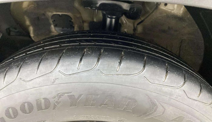 2022 KIA SELTOS HTE 1.5 PETROL, Petrol, Manual, 85,720 km, Left Front Tyre Tread