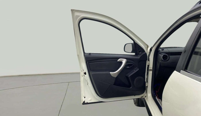 2019 Renault Duster RXE PETROL, Petrol, Manual, 34,127 km, LHS Front Door