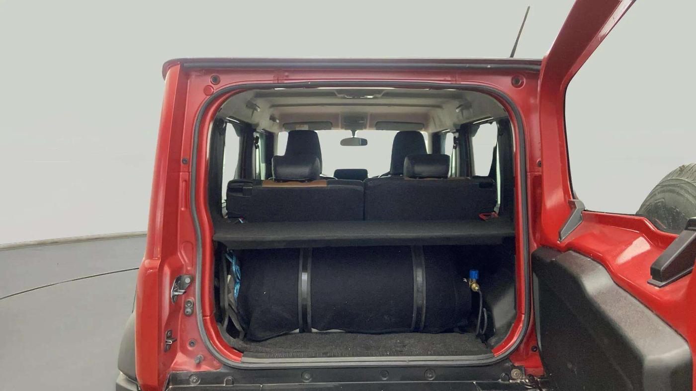 2023 Maruti JIMNY ALPHA ALL GRIP PRO MT DUAL TONE, CNG, Manual, 32,729 km, Boot Inside