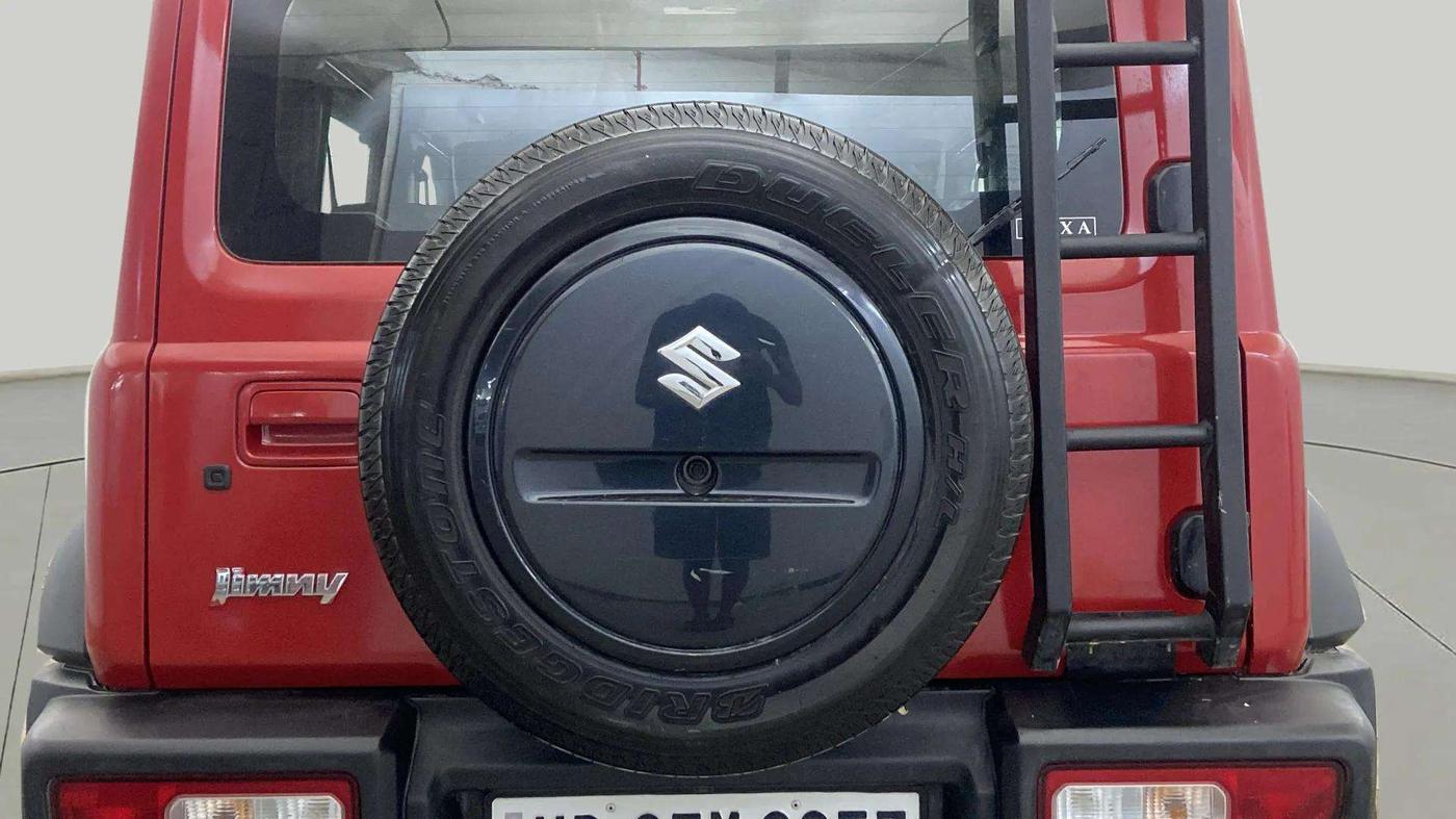 2023 Maruti JIMNY ALPHA ALL GRIP PRO MT DUAL TONE, CNG, Manual, 32,729 km, Spare Tyre