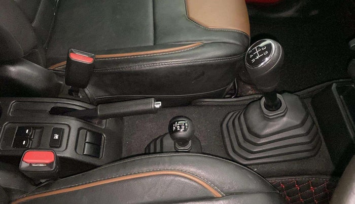 2023 Maruti JIMNY ALPHA ALL GRIP PRO MT DUAL TONE, CNG, Manual, 32,822 km, Gear Lever