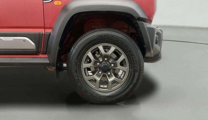 2023 Maruti JIMNY ALPHA ALL GRIP PRO MT DUAL TONE, CNG, Manual, 32,822 km, Right Front Wheel