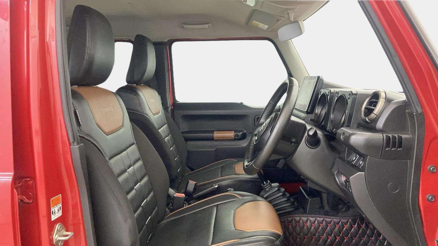 2023 Maruti JIMNY ALPHA ALL GRIP PRO MT DUAL TONE, CNG, Manual, 32,729 km, Right Side Front Door Cabin