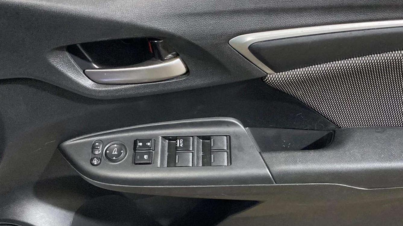 2019 Honda WR-V 1.2L I-VTEC VX MT, CNG, Manual, 33,786 km, Driver Side Door Panels Control