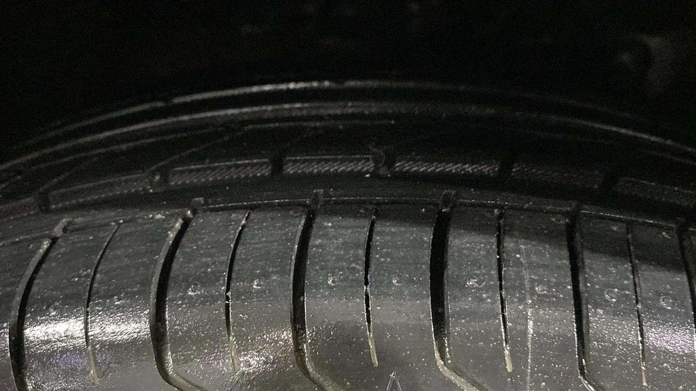 2019 Honda WR-V 1.2L I-VTEC VX MT, CNG, Manual, 33,786 km, Right Front Tyre Tread