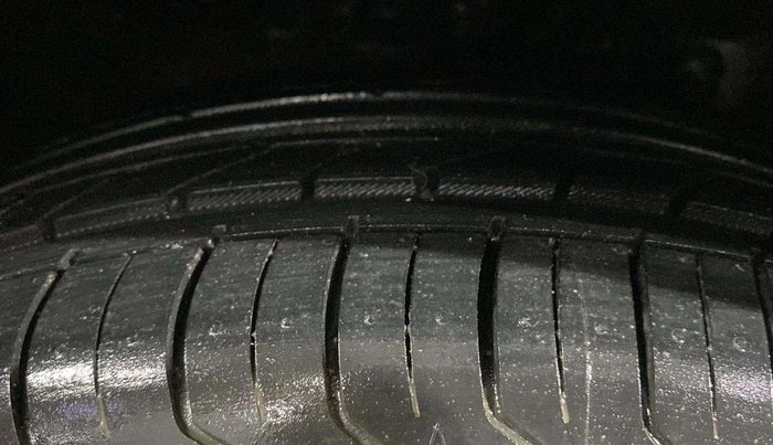 2019 Honda WR-V 1.2L I-VTEC VX MT, CNG, Manual, 33,786 km, Right Front Tyre Tread