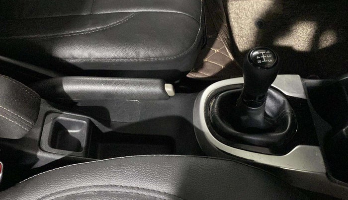 2019 Honda WR-V 1.2L I-VTEC VX MT, CNG, Manual, 33,786 km, Gear Lever