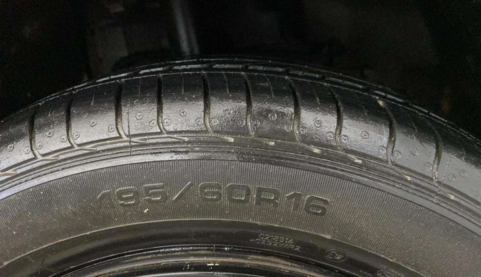 2019 Tata NEXON XM DIESEL, Diesel, Manual, 52,392 km, Right Front Tyre Tread