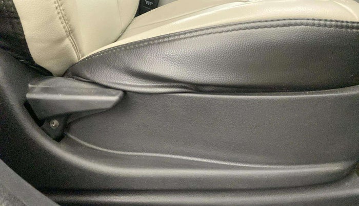 2019 Tata NEXON XM DIESEL, Diesel, Manual, 52,392 km, Driver Side Adjustment Panel