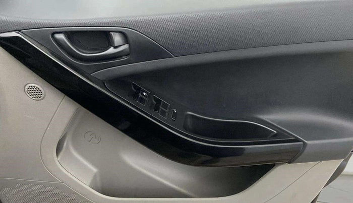 2019 Tata NEXON XM DIESEL, Diesel, Manual, 52,392 km, Driver Side Door Panels Control