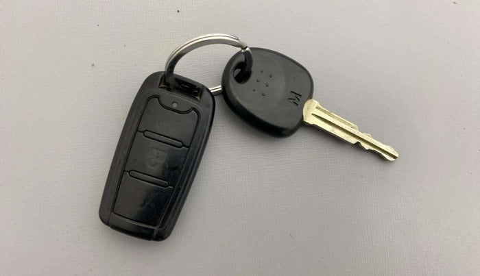 2016 Hyundai Eon ERA PLUS (O), Petrol, Manual, 26,608 km, Key Close Up
