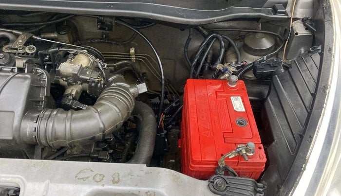 2013 Hyundai Eon ERA +, Petrol, Manual, 52,989 km, Engine View - Left