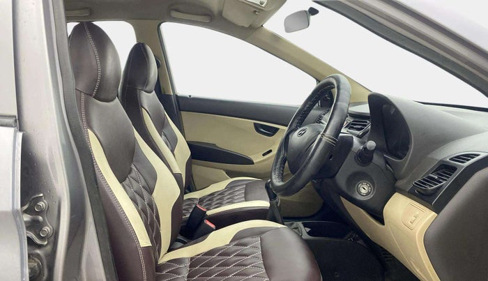 2013 Hyundai Eon ERA +, Petrol, Manual, 52,989 km, Right Side Front Door Cabin