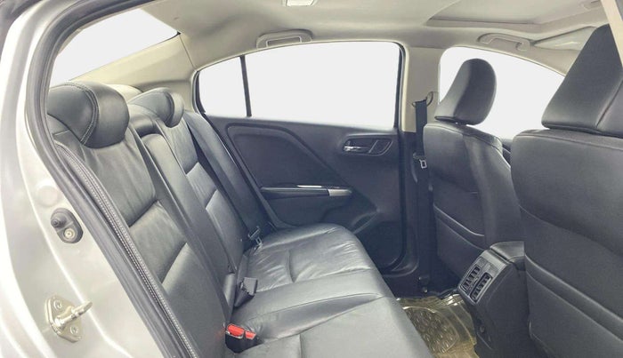 2016 Honda City 1.5L I-VTEC VX (O) MT, Petrol, Manual, 69,887 km, Right Side Rear Door Cabin