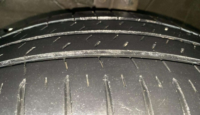 2019 Maruti Ertiga ZXI+ SHVS, Petrol, Manual, 15,606 km, Left Front Tyre Tread