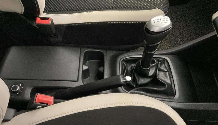 2019 Renault TRIBER RXZ, Petrol, Manual, 35,069 km, Gear Lever